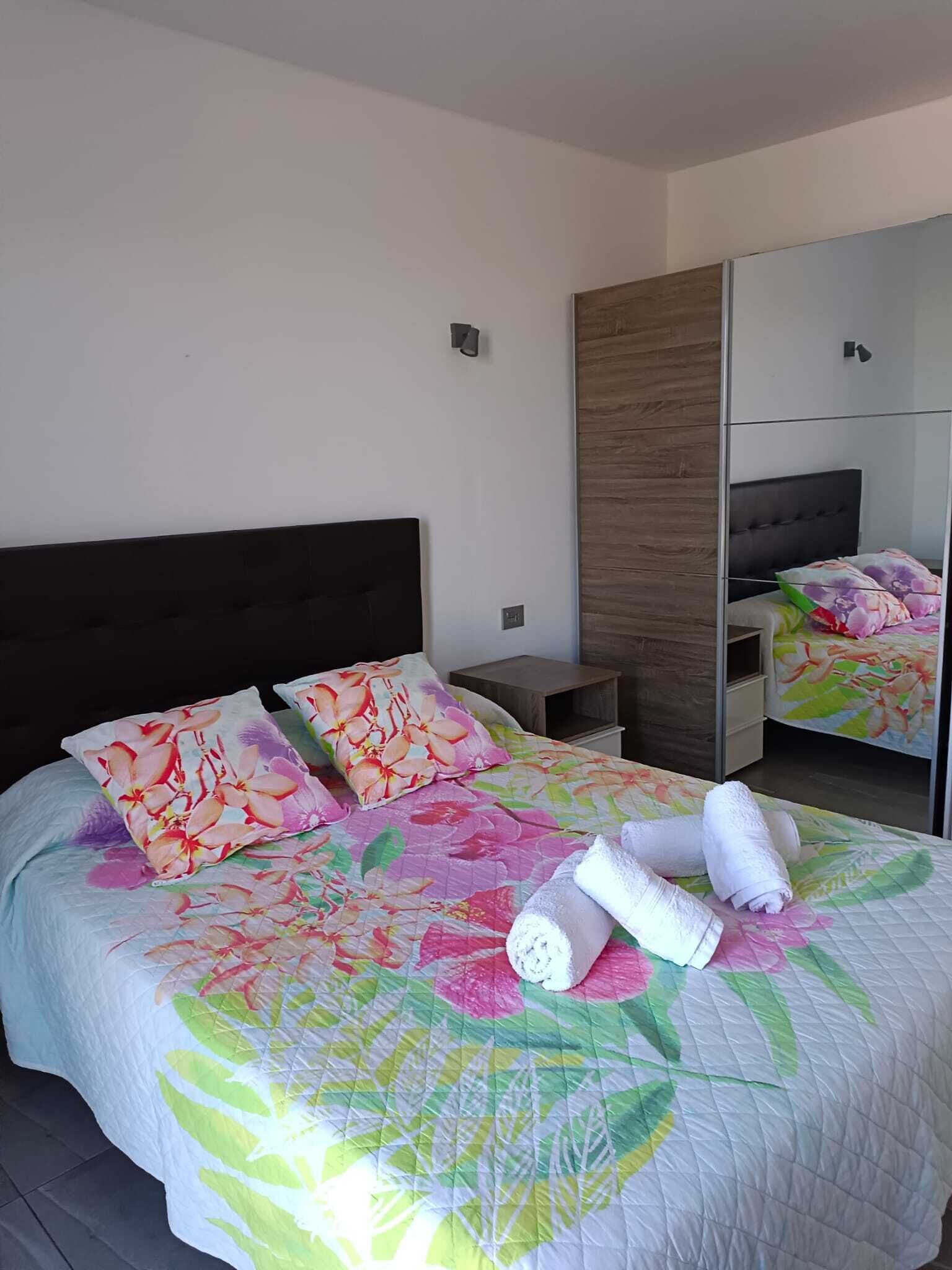 3 dormitorios, tabla de planchar con plancha, wifi y ropa de cama