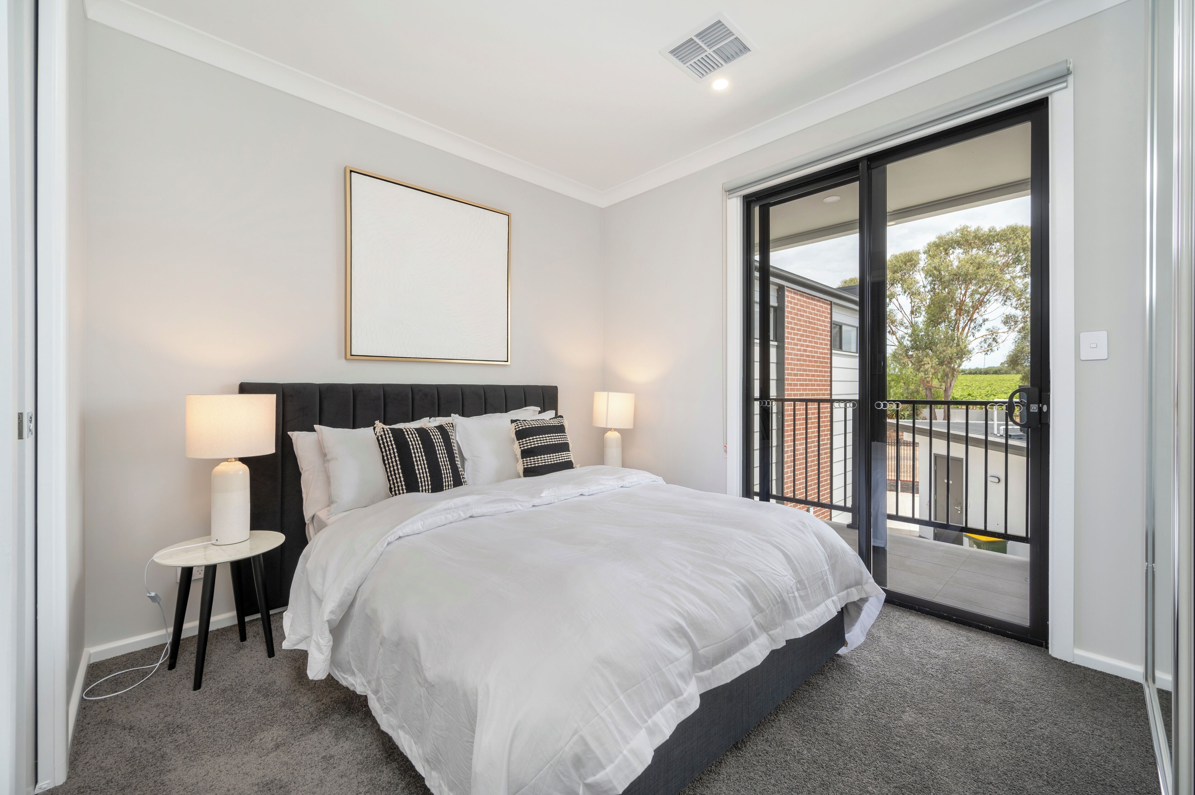 3 多间卧室、熨斗/熨衣板、WiFi、床单