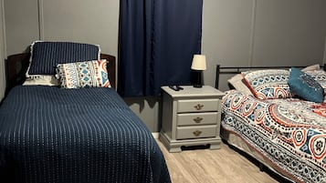 2 bedrooms, WiFi, bed sheets