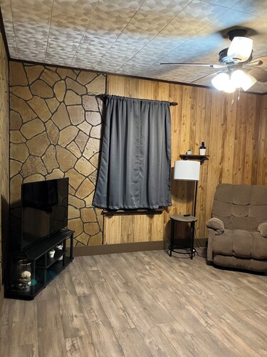 Cozy 2-bedroom Duplex in lovely Baileyville with WiFi 