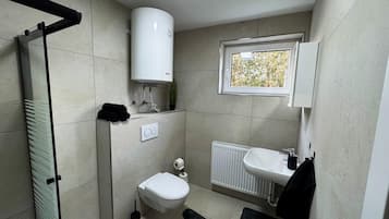 Dusche, Handtücher, Seife, Toilettenpapier