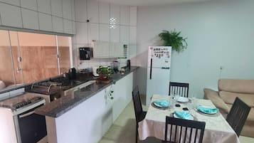 Fridge, microwave, stovetop, blender
