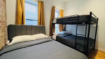 2 chambres, fer et planche à repasser, lit parapluie, Wi-Fi gratuit