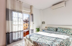 3 bedrooms, iron/ironing board, travel crib, free WiFi