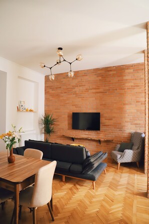 Interior - Apartment 1905, 2-bedroom apartment in marvelous T'bilisi, Old City. (T'bilisi)