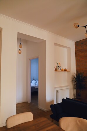 TV - Apartment 1905, 2-bedroom apartment in marvelous T'bilisi, Old City. (T'bilisi)