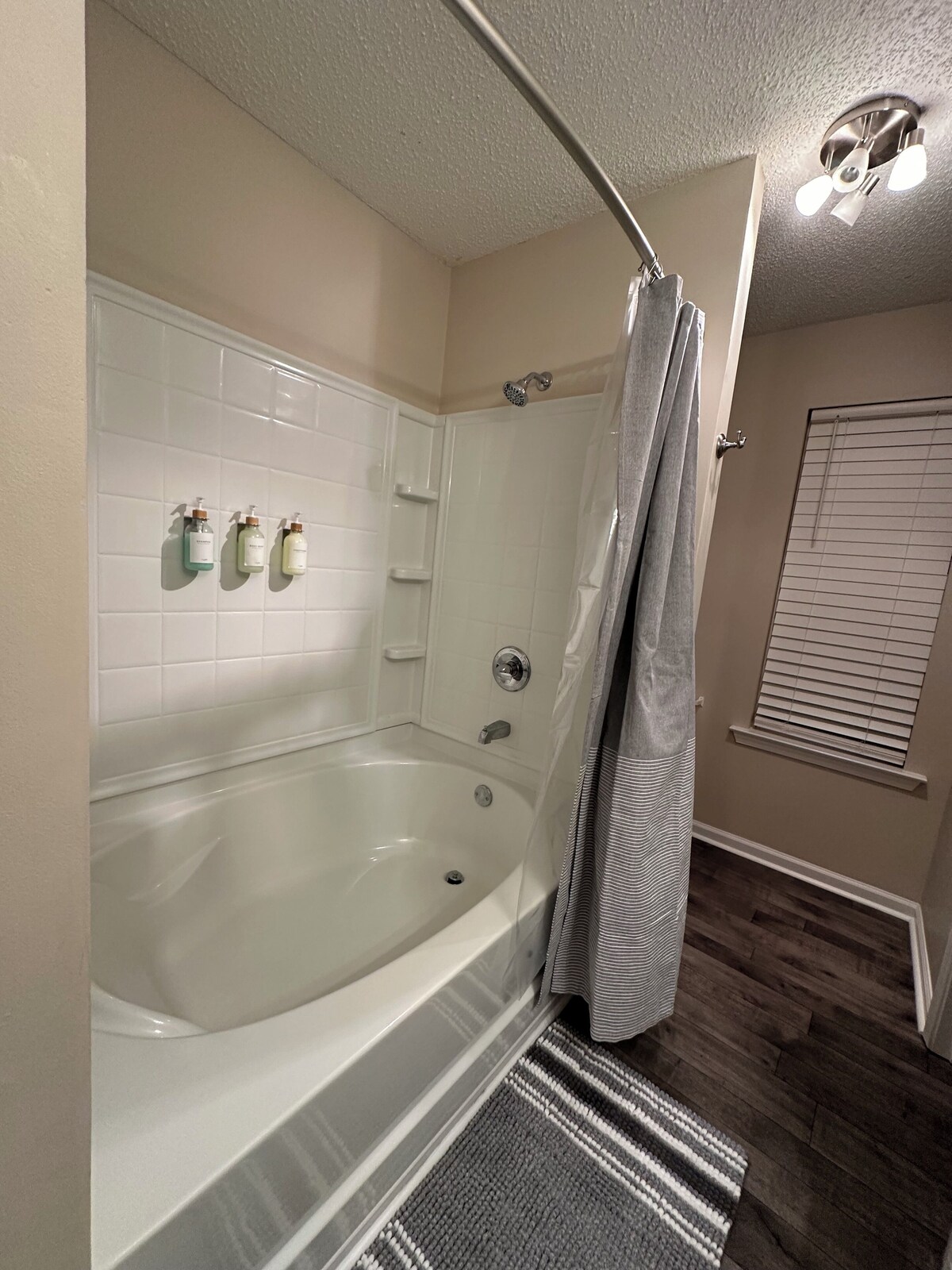 Photo 8 of Spacious 4-bedroom house in Greer