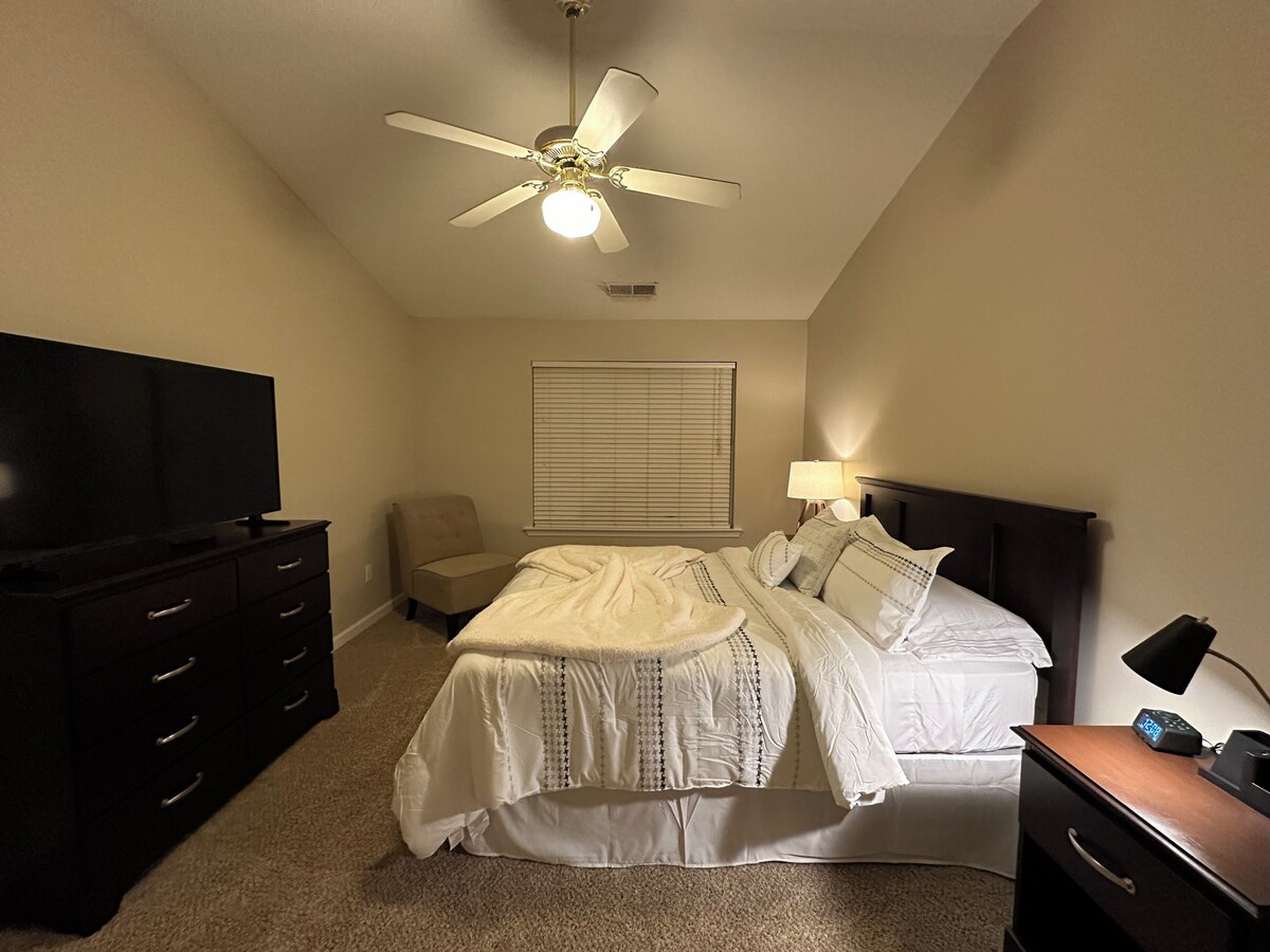Photo 4 of Spacious 4-bedroom house in Greer