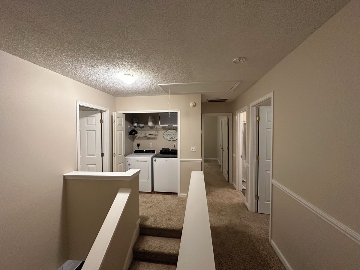 Photo 13 of Spacious 4-bedroom house in Greer