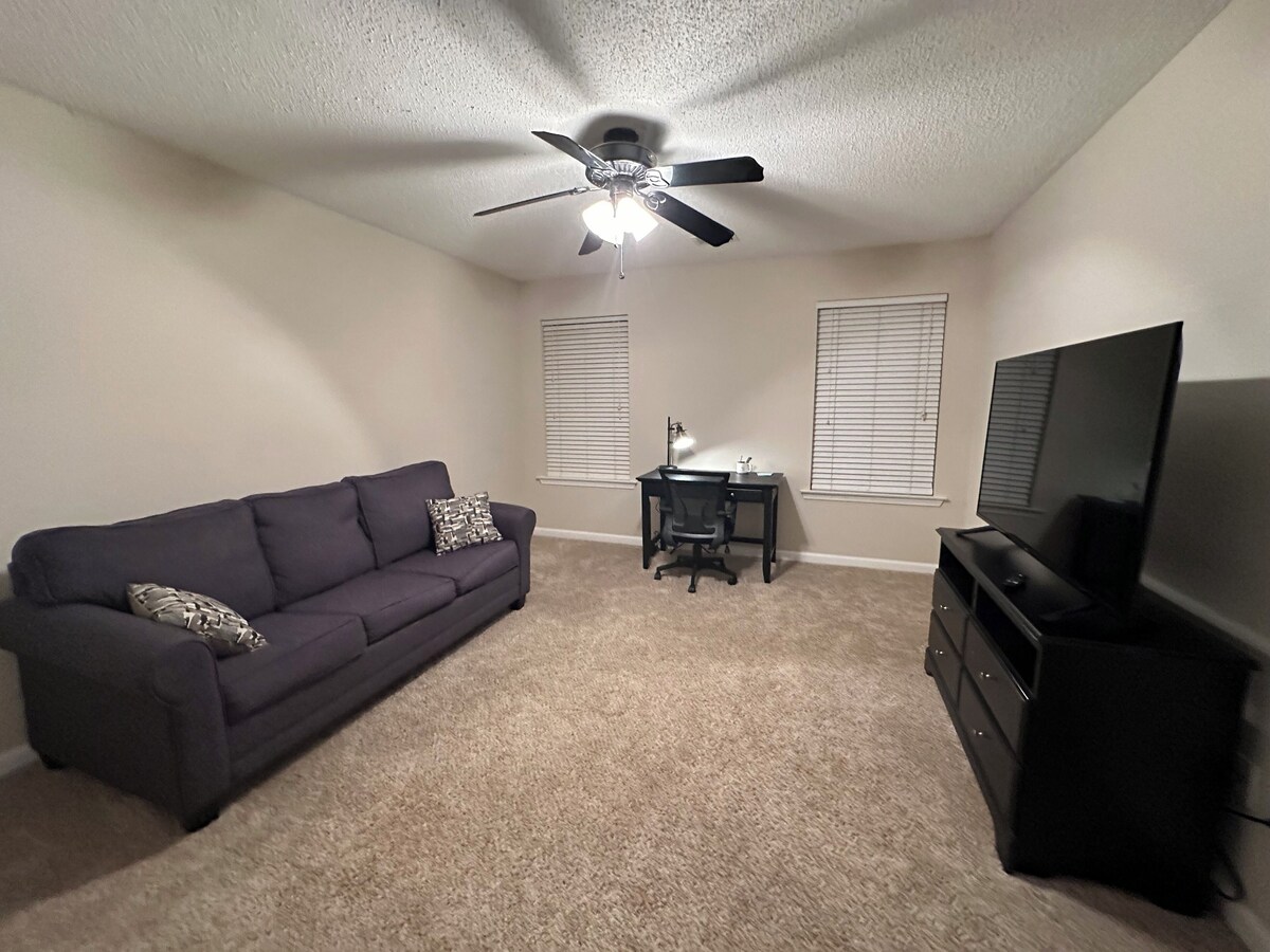 Photo 14 of Spacious 4-bedroom house in Greer