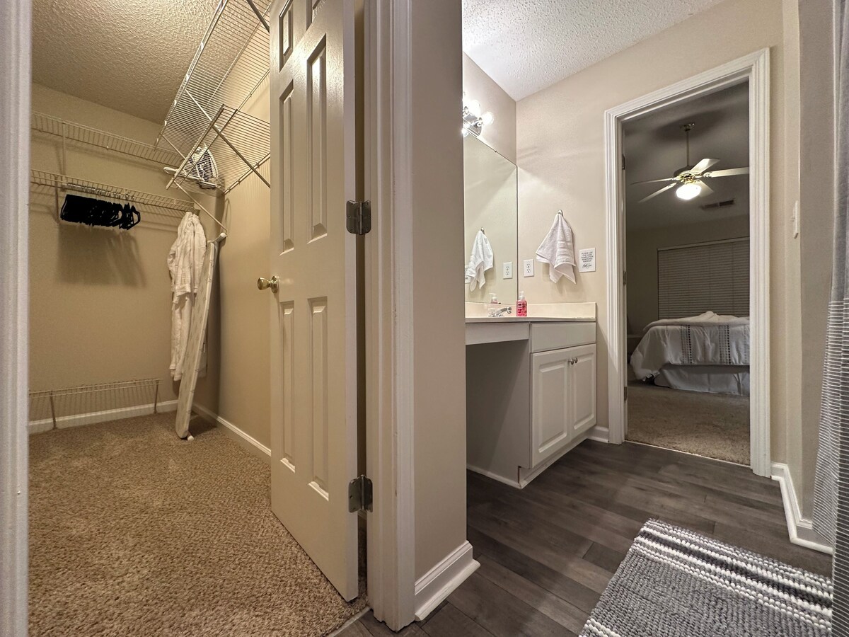 Photo 10 of Spacious 4-bedroom house in Greer