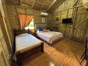 1 slaapkamer, een strijkplank/strijkijzer, gratis wifi, beddengoed