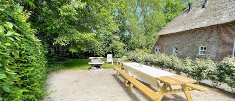 Ulkoruokailutilat