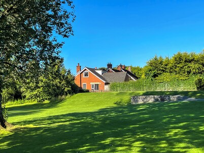 Spacious 4-bedroom house in charming Carrickfergus.