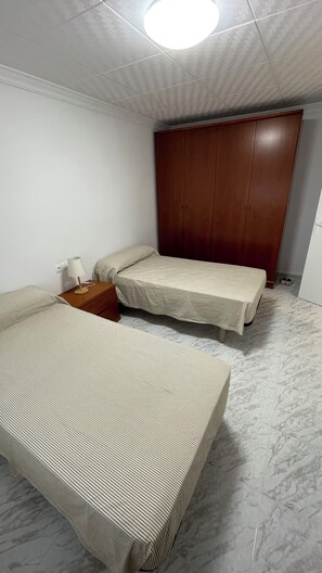 3 bedrooms, WiFi