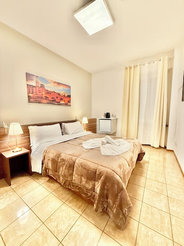 Vitti's home Verona 5 
