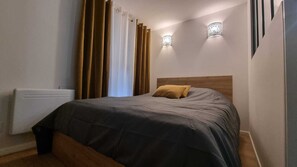 1 bedroom, iron/ironing board, travel crib, free WiFi - Cosy little nest 25 minutes from Paris, all comforts (Bouffémont)