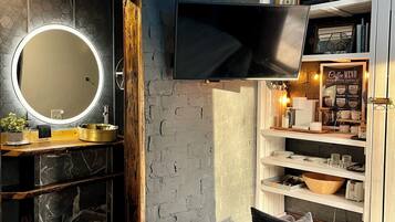 1 bedroom, free WiFi, bed sheets