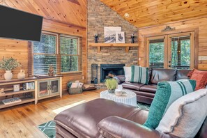 智能電視、壁爐、電子遊戲、足球機