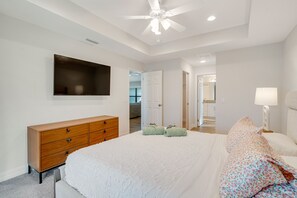 4 bedrooms, iron/ironing board, WiFi, bed sheets