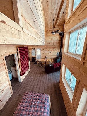 Interior - Peaceful Eagle Eye Cabin ON THE TRAIL in Fort Kent overlooking the St John River (Fort Kent)
