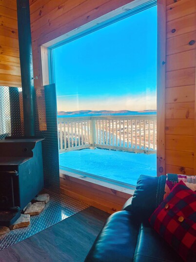 Peaceful Eagle Eye Cabin ON THE TRAIL in Fort Kent overlooking the St John River