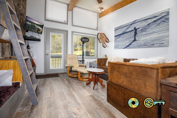 1 室のベッドルーム、WiFi (無料)、ベッドシーツ