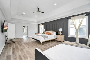 5 habitaciones, tabla de planchar con plancha, wifi y ropa de cama 