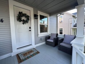 Property grounds - Craftsman Brand New house 2 bdrms with Ultra-Fast 5G Gateway Internet. Pets welc (Sacramento)