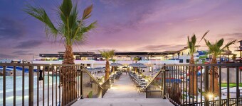 Pecan Valley Private Pool & Spa + Waterpark Access