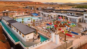A heated pool - Pecan Valley Private Pool & Spa + Waterpark Access (Hurricane)
