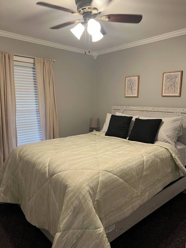 3 habitaciones, tabla de planchar con plancha y wifi gratis 