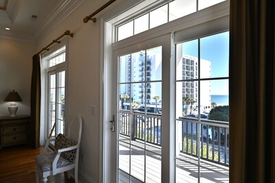 Beautiful 3 BR Ocean View House! Steps to the Beach