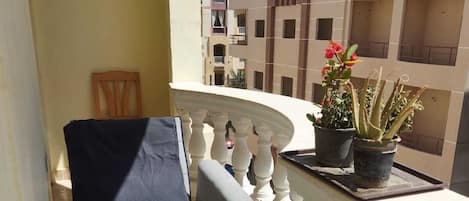 Appartamento familiare, balcone, vista città | Terrazza/patio