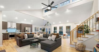 Escape to Forest Lake Retreat on Lake Allatoona near Lake Point Sports Complex