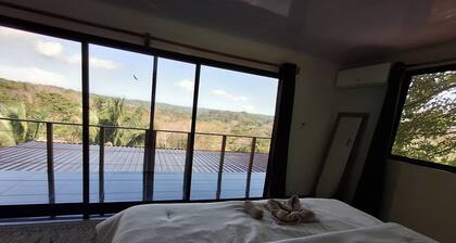 Charming 2-bedroom house in delightful Manzanillo with AC