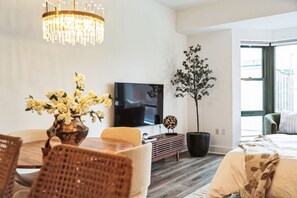 Iron/ironing board, WiFi, bed sheets