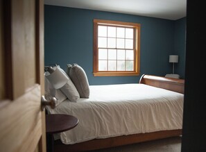 4 bedrooms, WiFi, bed sheets