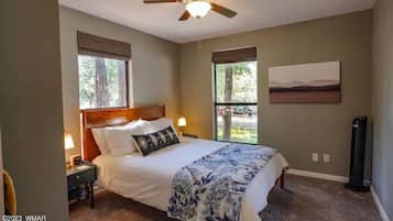 2 habitaciones, tabla de planchar con plancha, wifi y ropa de cama