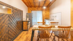 Basic Room, 1 Bedroom (Red Cloud)