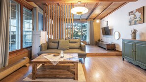 Basic Room, 1 Bedroom (Slow Turtle) - Hongcheon Fiction House Pension (Hongcheon)