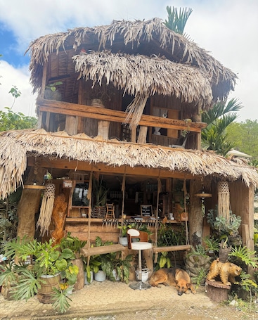 Exterior. Spacious 5-bedroom wooden chalet in peaceful Sagada with WiFi