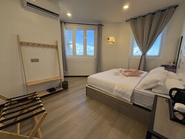 Business Double Room, Partial Sea View | Wi-fi percuma 
