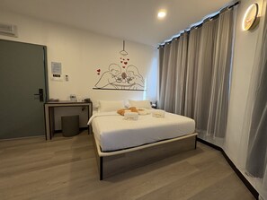 Business Double Room, Partial Sea View