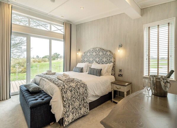 2 bedrooms