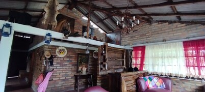 Hacienda, glamping El Atardecer, km 46 via a loja