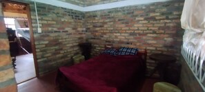 3 chambres, fer et planche à repasser, Wi-Fi gratuit, draps fournis