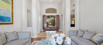 PalmSpring Luxury Vacation Home-Salted Pool & Spa.