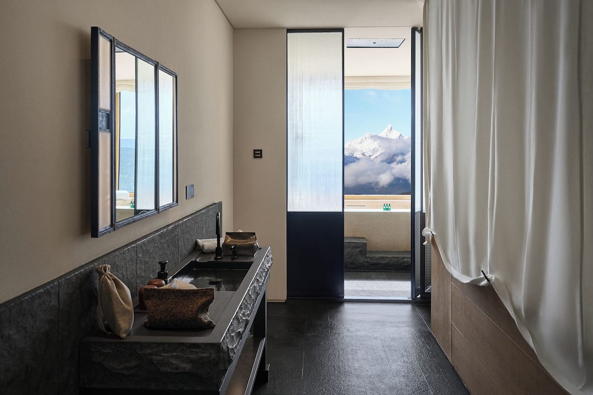 Premier Tek Büyük Yataklı Oda, Tepe Manzaralı | Dağ manzarası