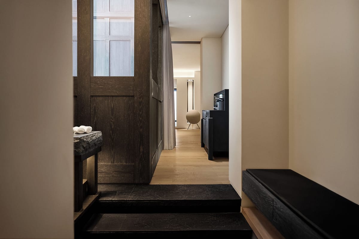 Superior Tek Büyük Yataklı Oda, Tepe Manzaralı | Banyo | Saç kurutma makinesi, havlu, sabun, şampuan